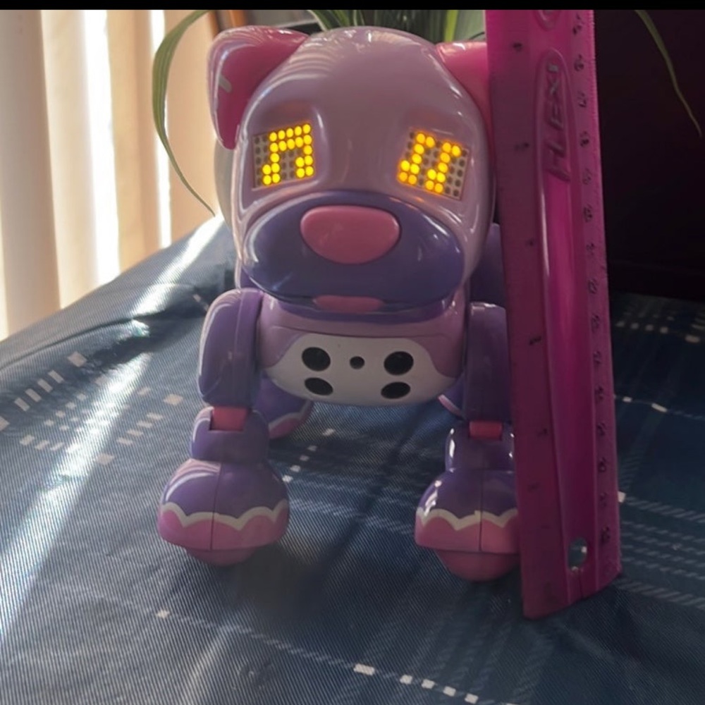 Zoomer Zuppies Cupcake Pet